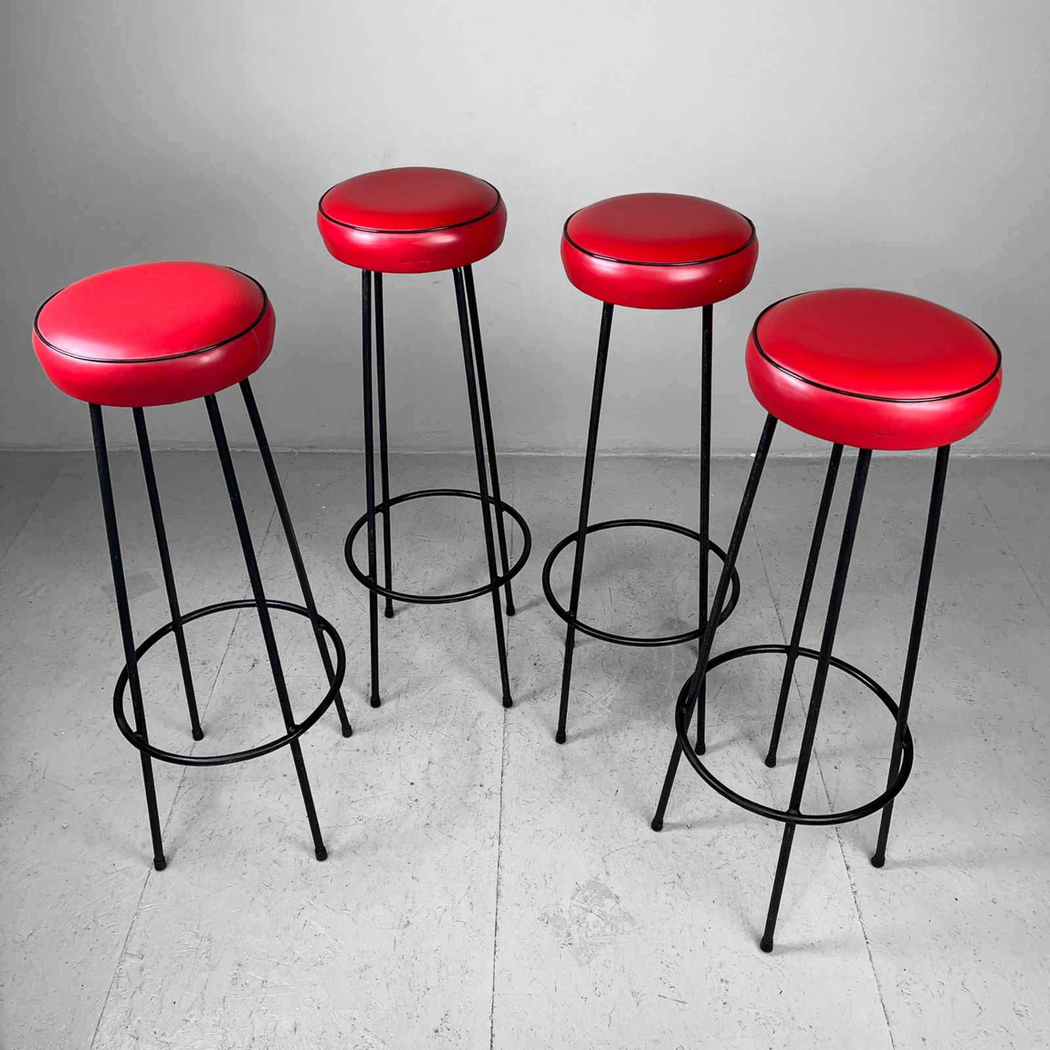 Set of 4 bar stools fifties in red skaï