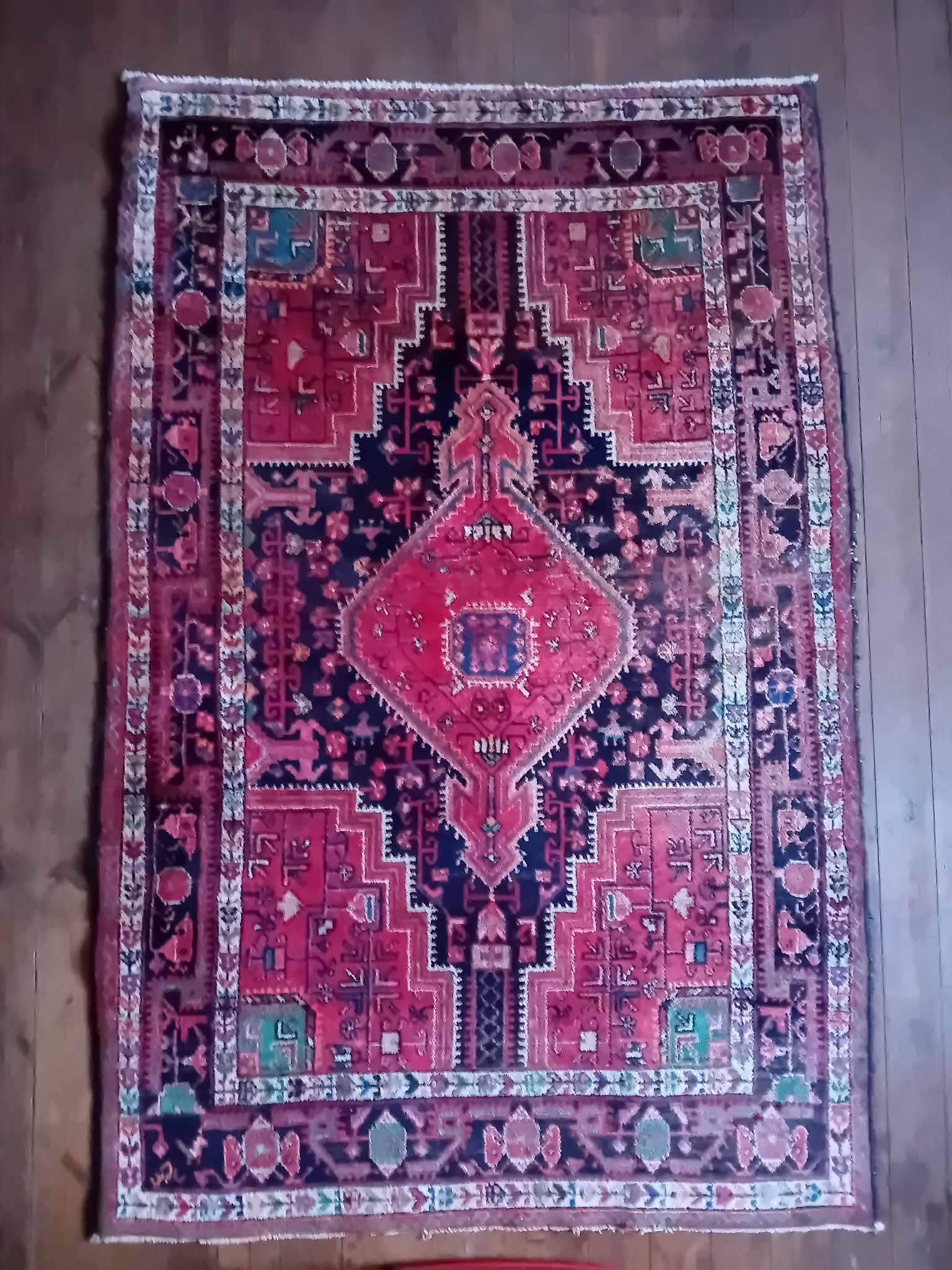 Handmade Tuyserkan Persian Rug 230x150cm