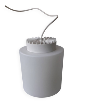 Suspension in white opaline