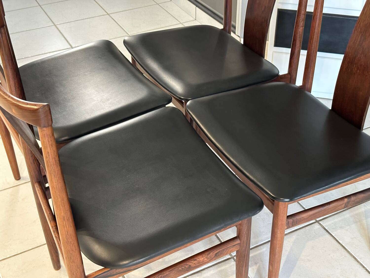 Set of 4 rosewood chairs designed by Henning Sorensen, Denmark, 1960.