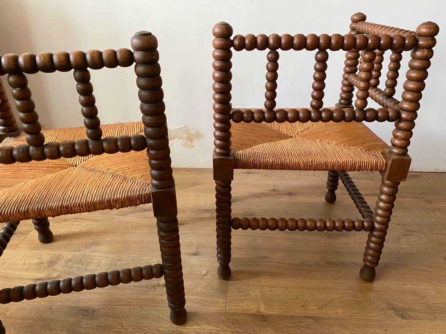 Beaded corner chairs armchairs