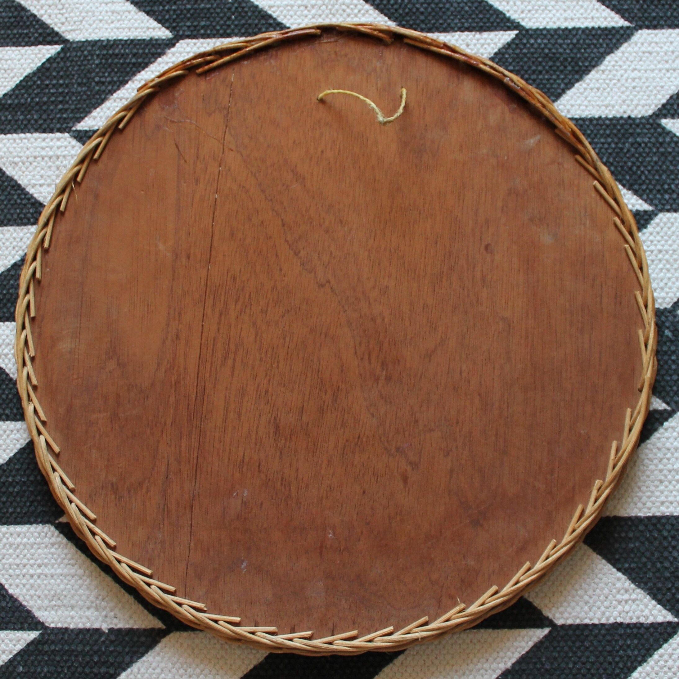 Vintage rattan mirror 28cm