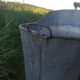 Ancienne baignoire en zinc pour le jardin.