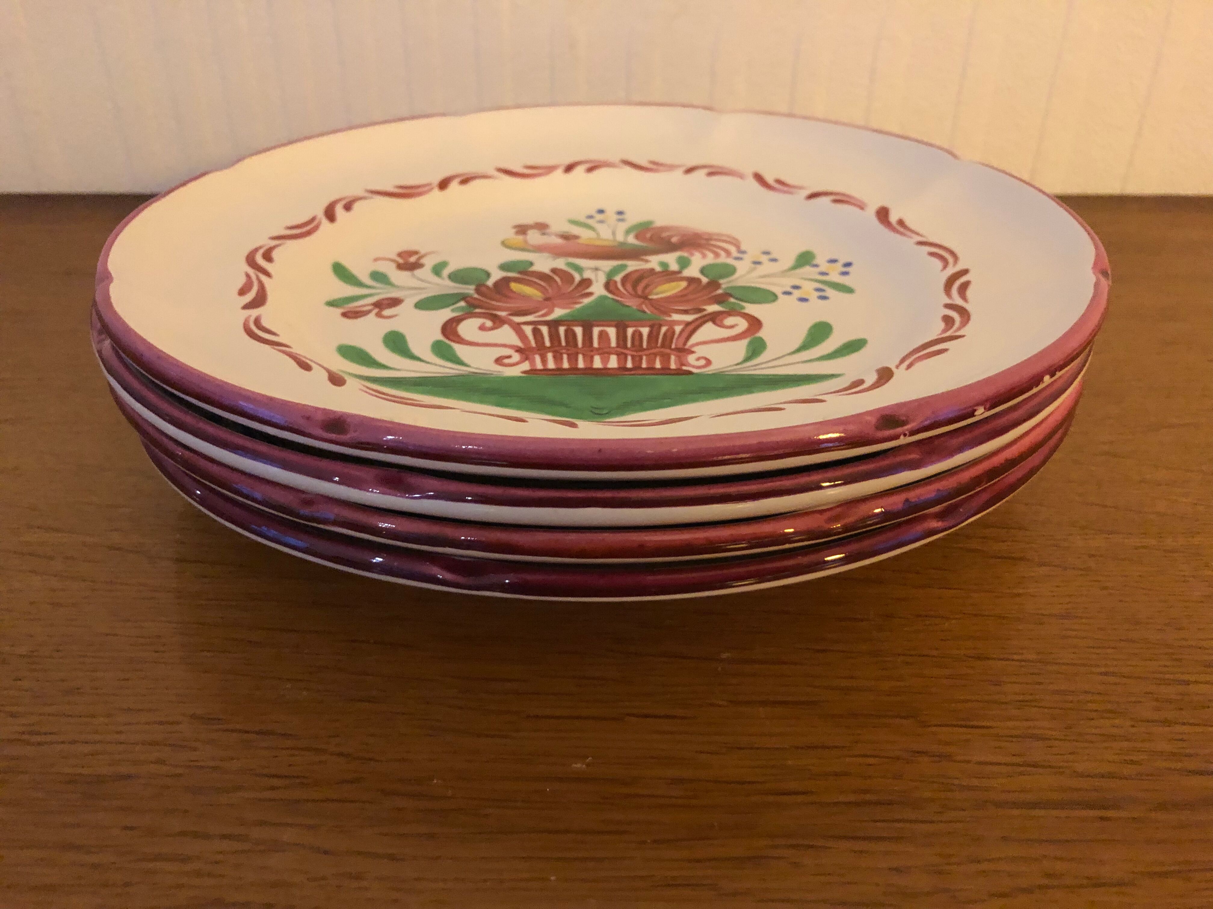 4 assiettes en faïence de Saint-Clément