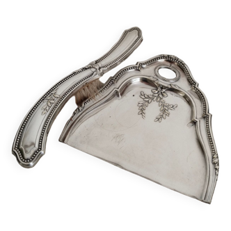 Silver metal crumb scoop