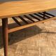 Table basse en teck clair, édition anglaise des années 1960