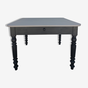 Old farmhouse table 1900 patinated