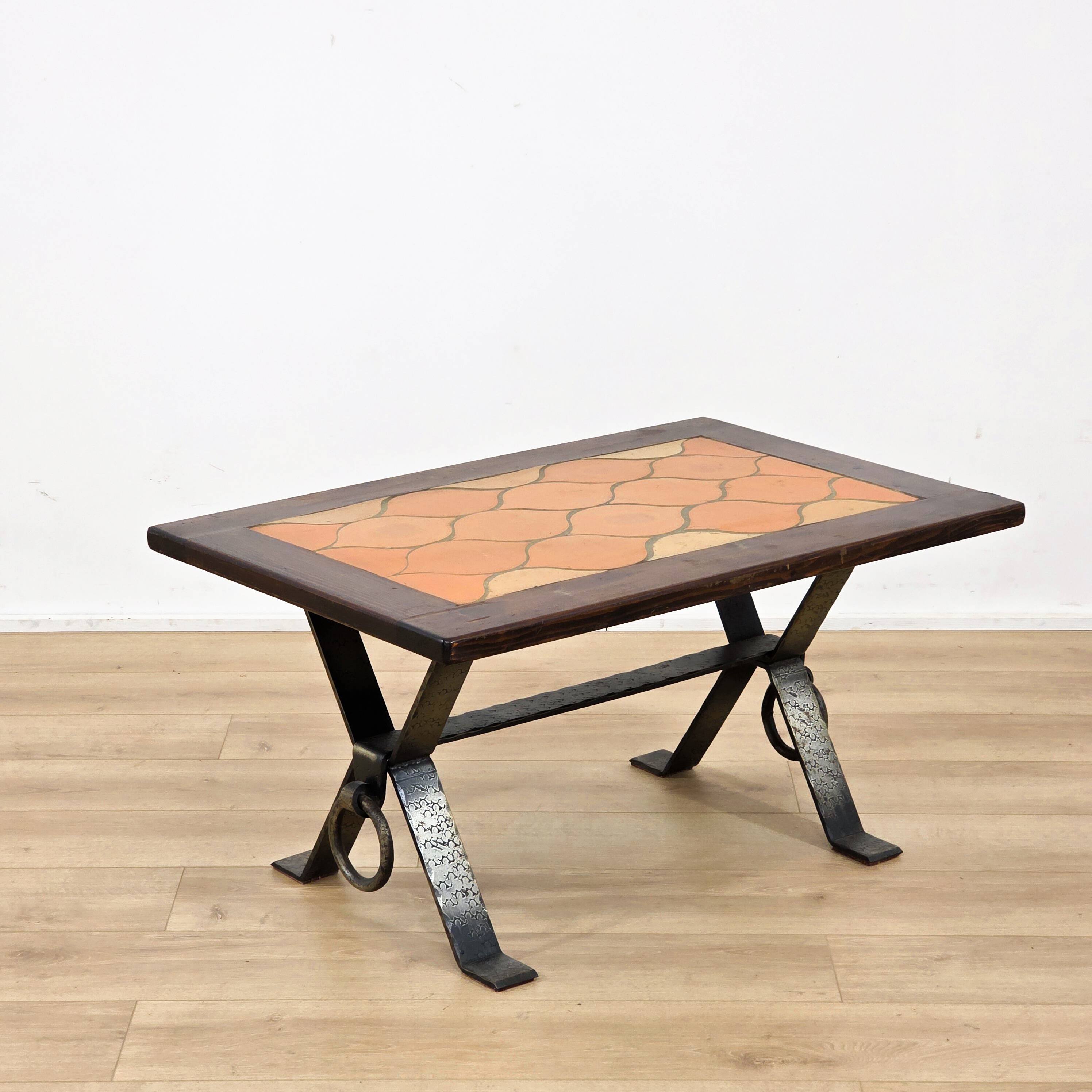 Superbe table basse en fer forgé et céramique - 1960