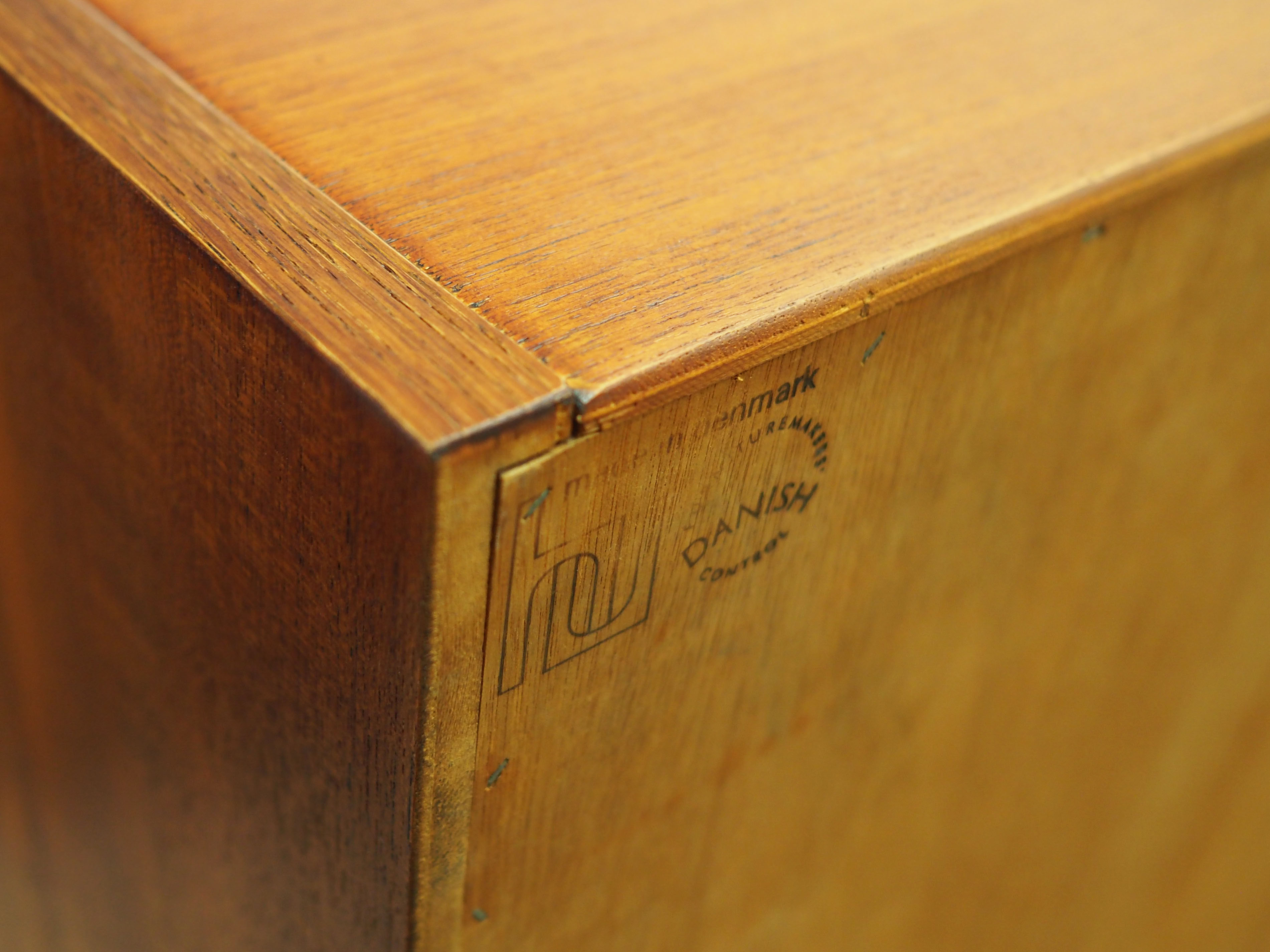 Teak bookcase danish design 1970s by Hundevad & Co
