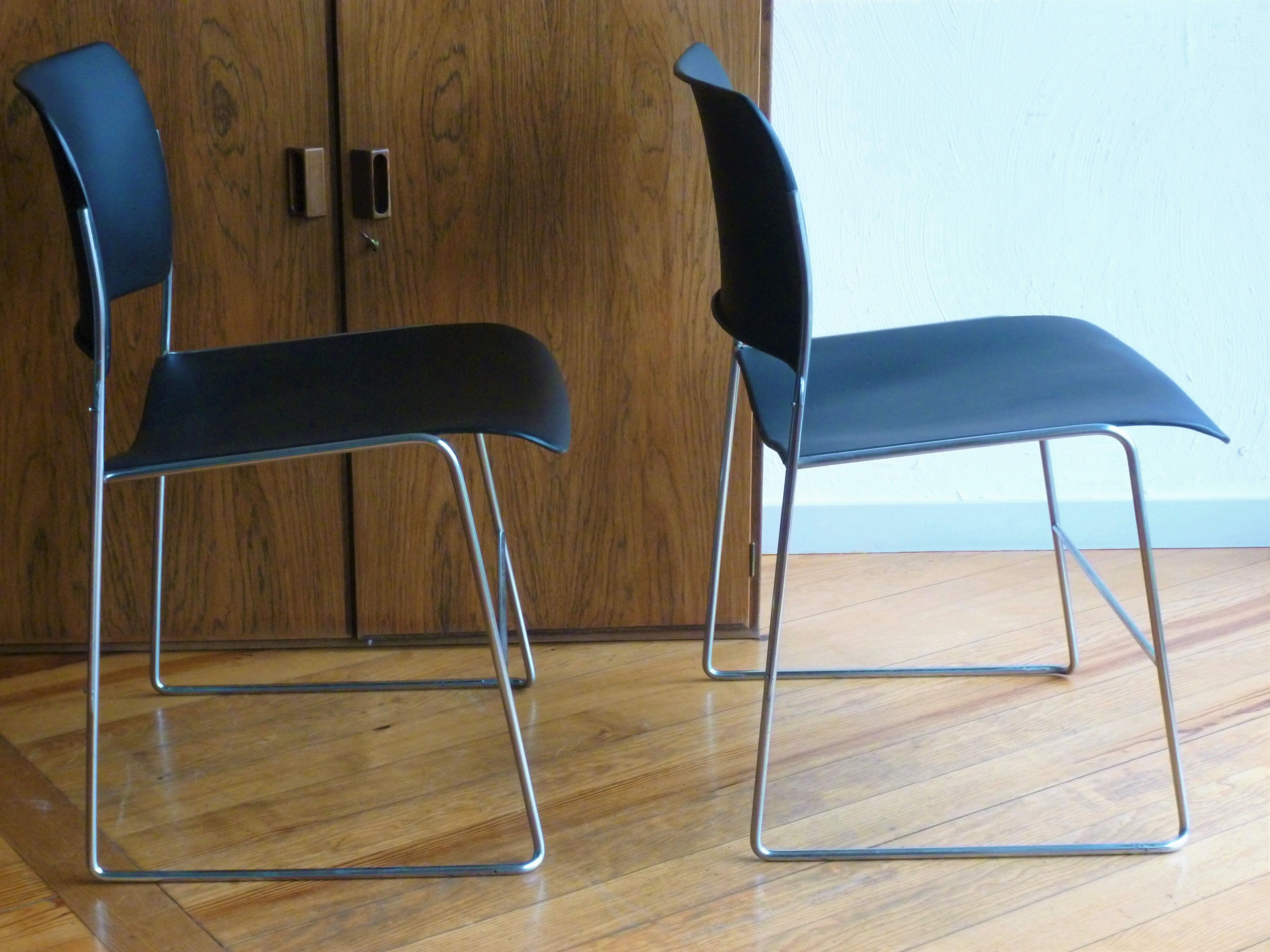 Pair of chairs GF 40/4 design David Rowland years 70