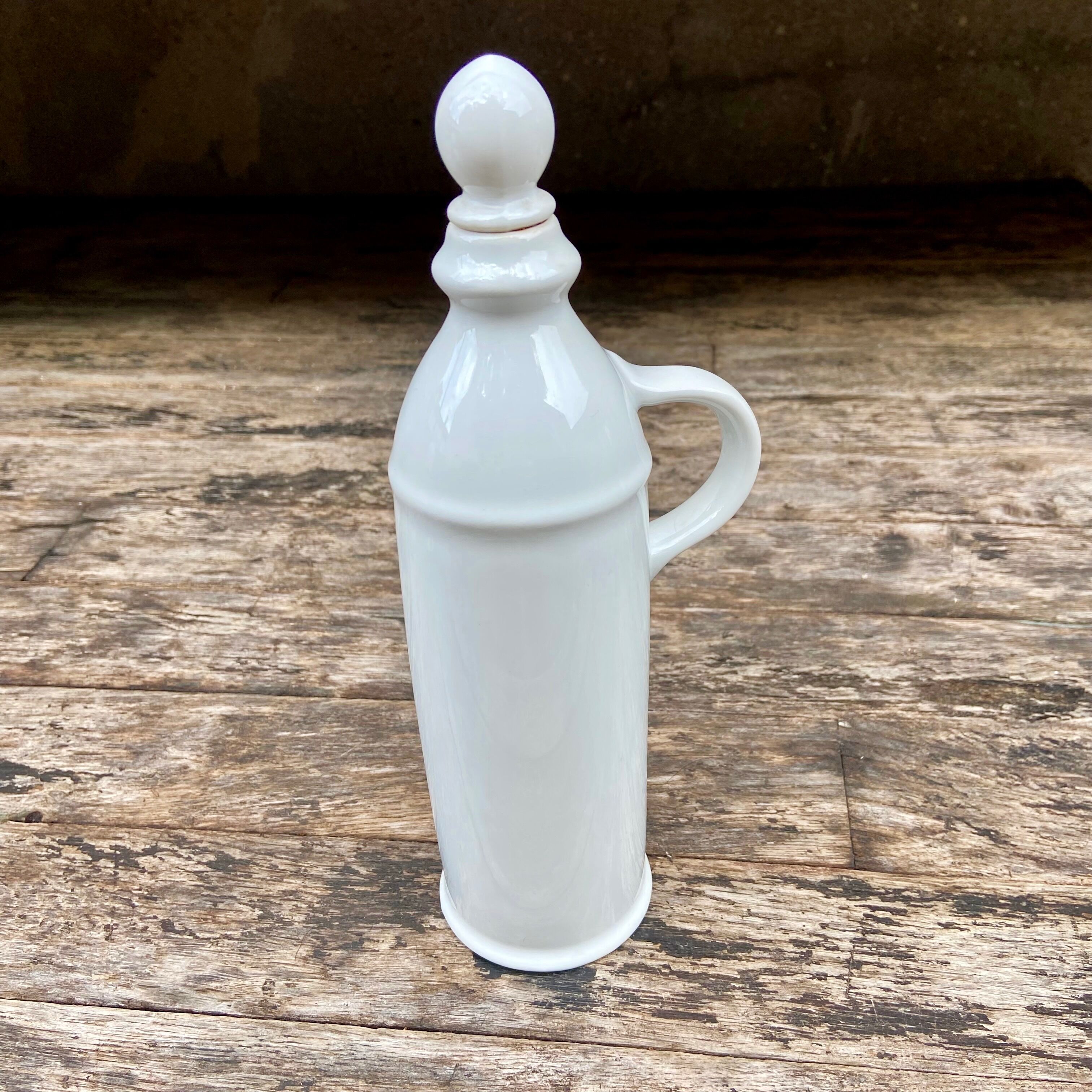 Bouteille en porcelaine