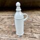 Bouteille en porcelaine