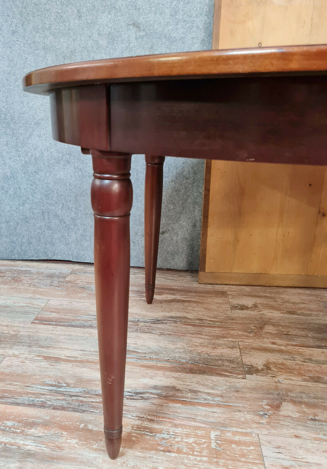 Art Deco period table with mahogany extensions around 1920