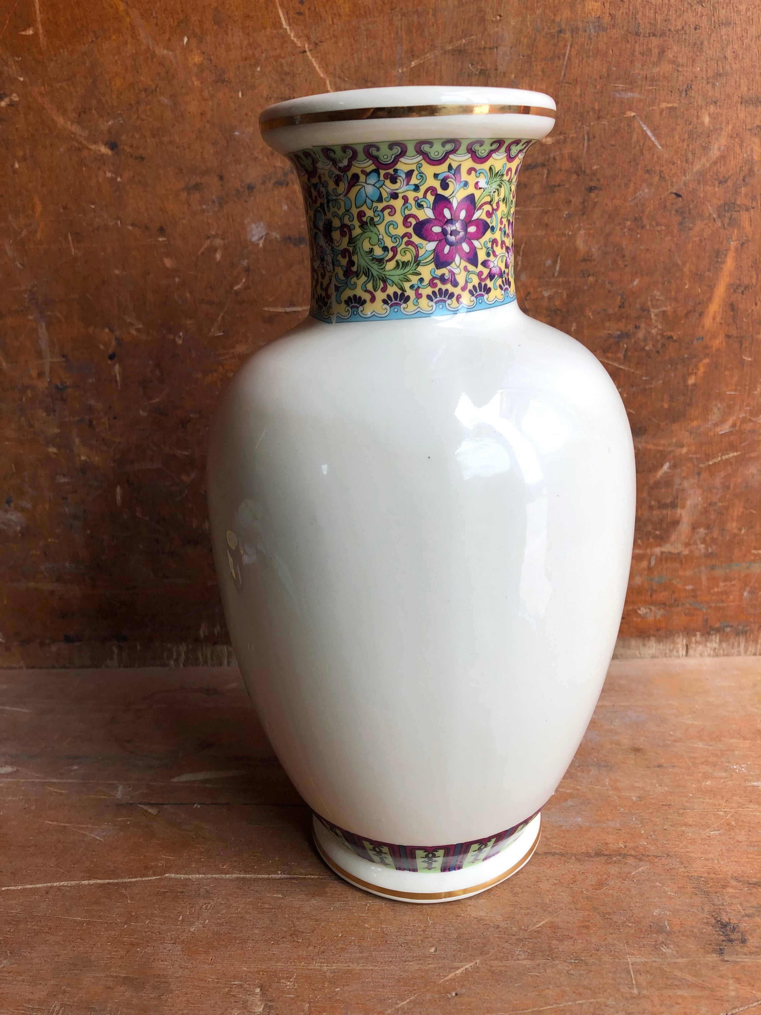Old Chinese vase white ceramic decor scene vintage characters