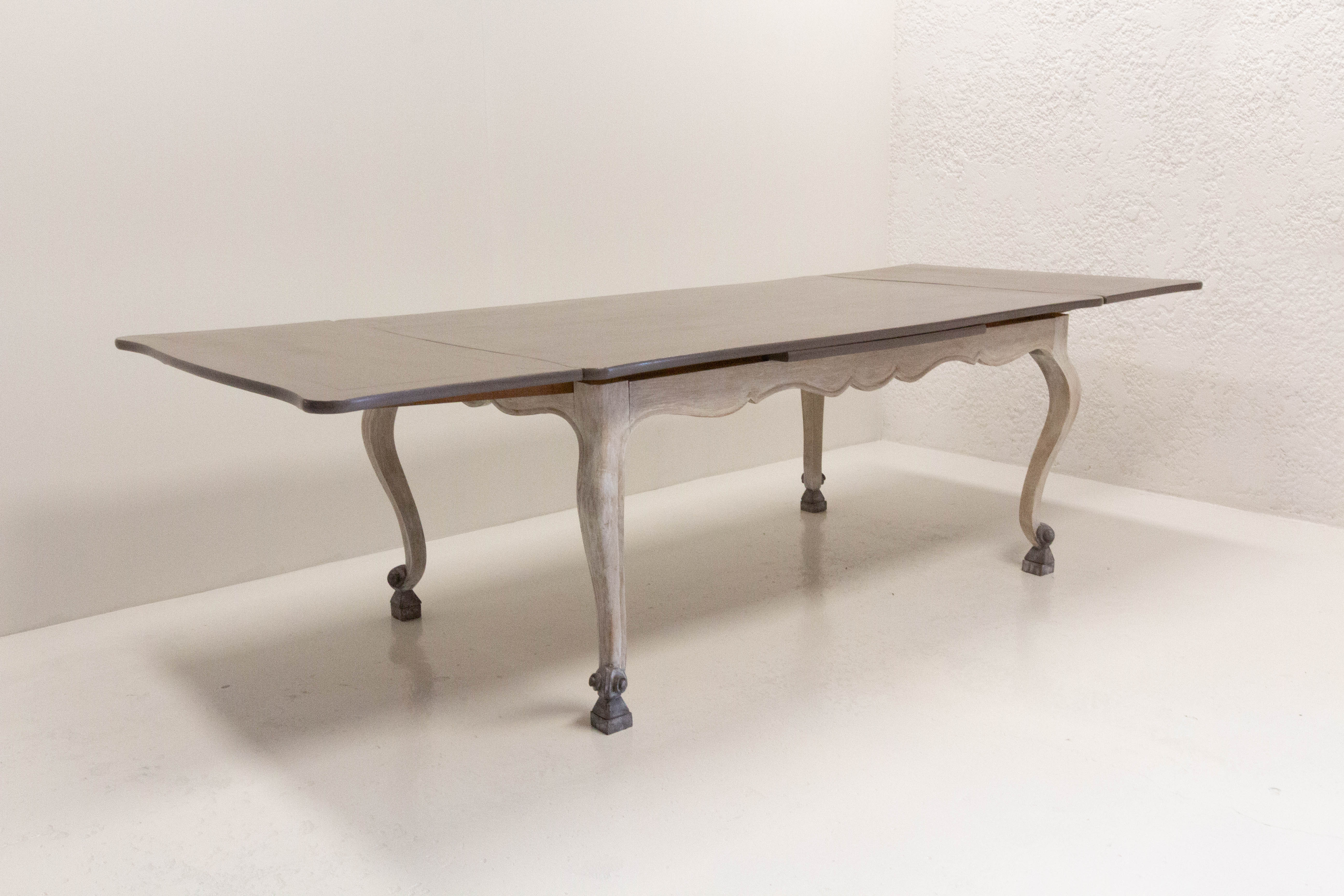 Table style  louis xv patinée