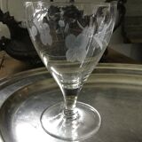 1 set of 8 antique glasses
