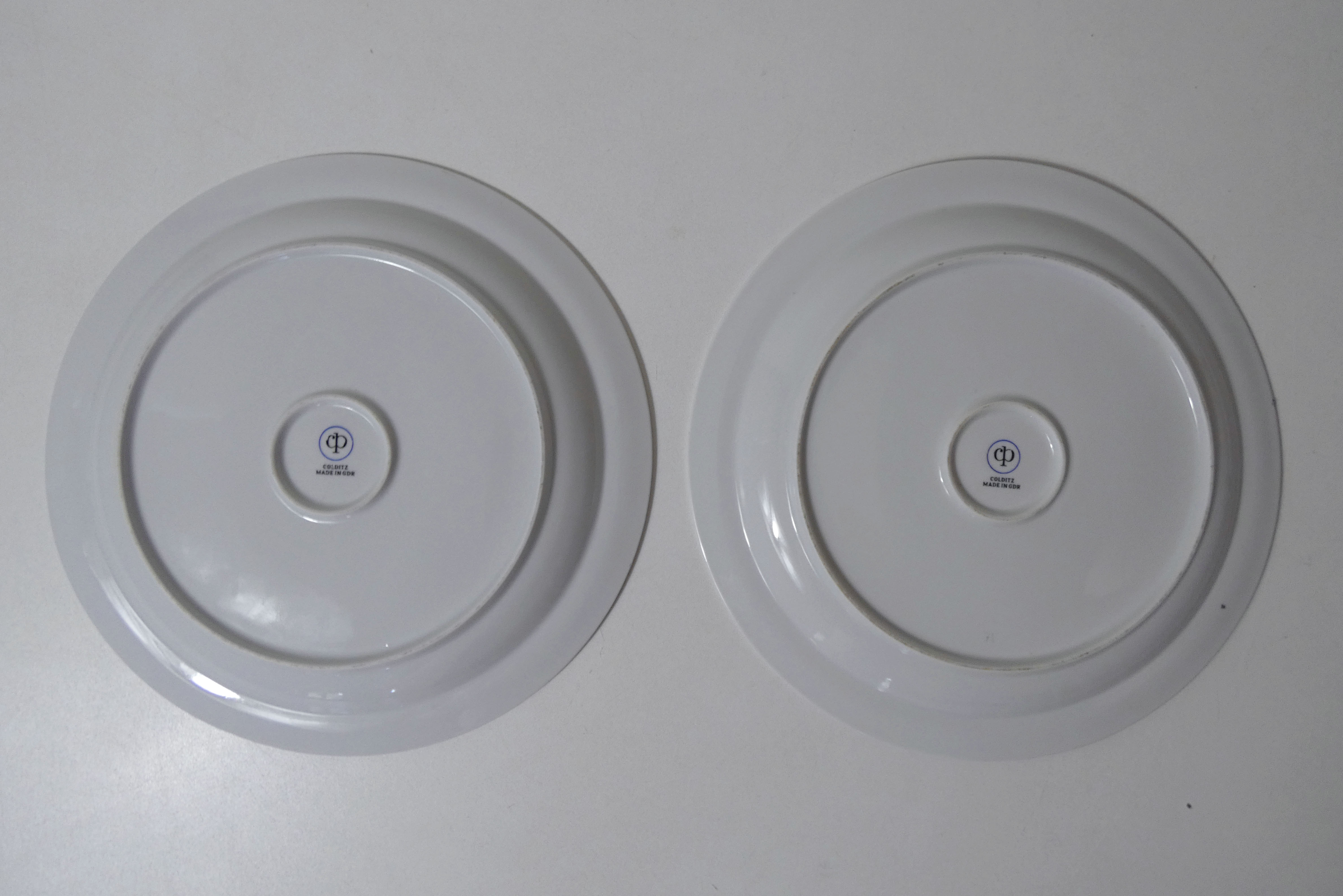 2 vintage Saxon porcelain presentation dishes