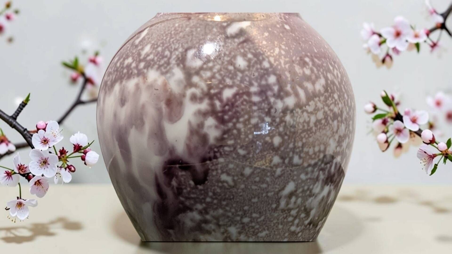 Small vase in Limoges porcelain – speckled purple decoration – Painted by Ma