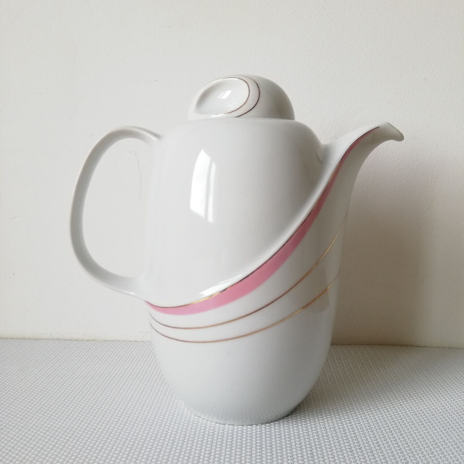 Coffee maker and accessories