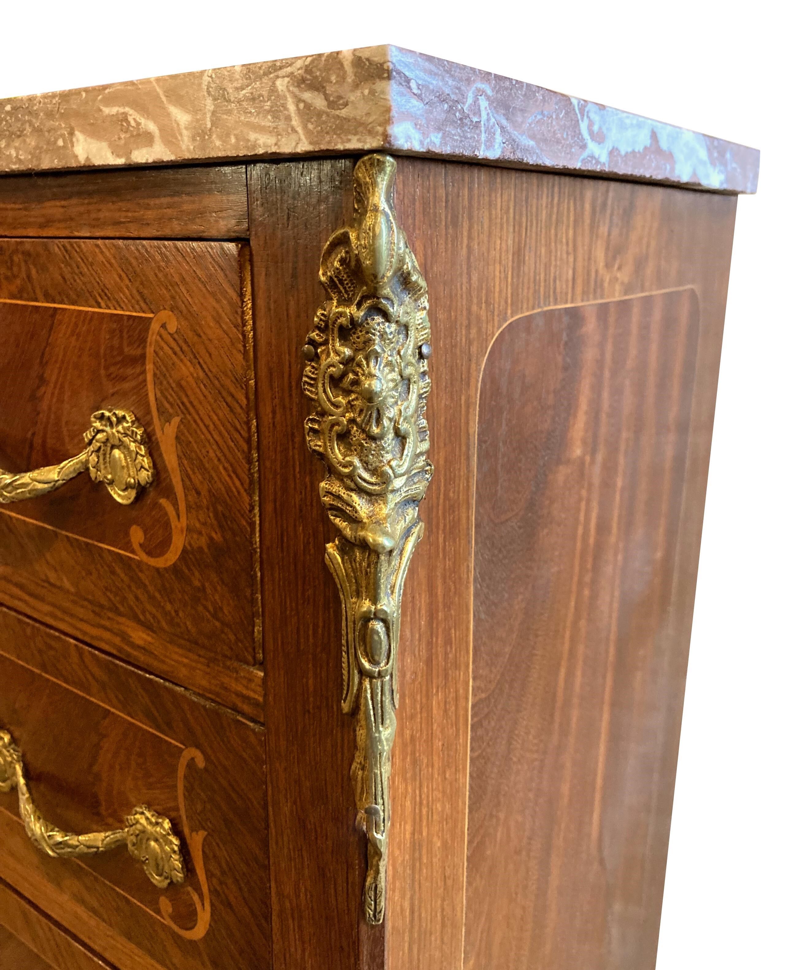 Louis XV chest of drawers in marquetry