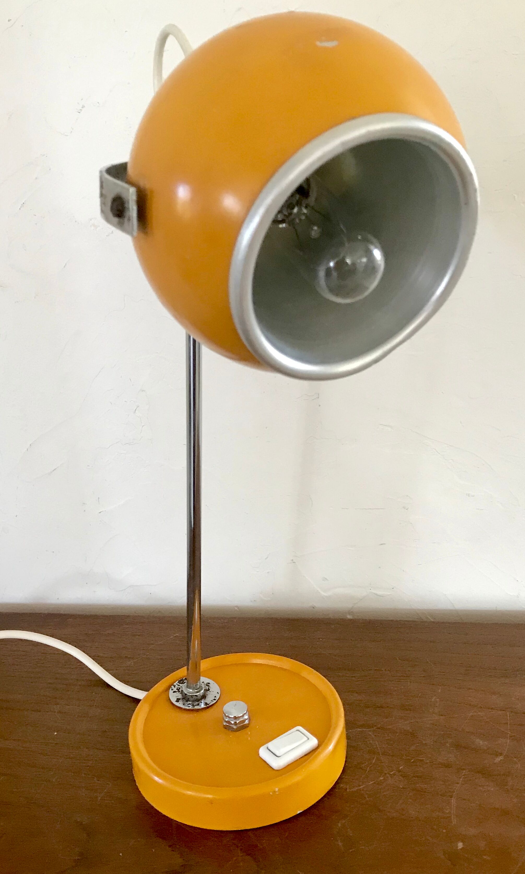 Lamp eyeball gum-gutte circa 1960