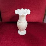 Vase en opaline