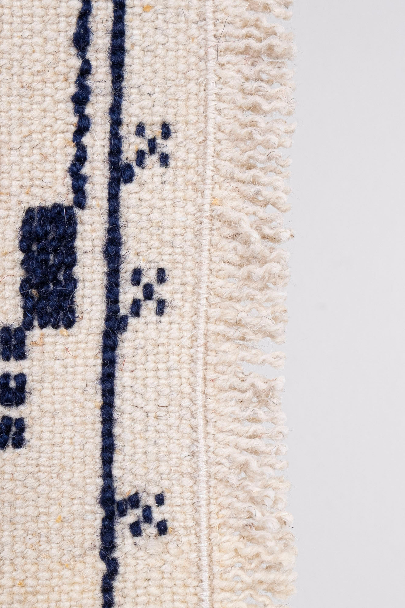 Vintage Turkish Karapinar Kilim Rug 128 X 213 cm