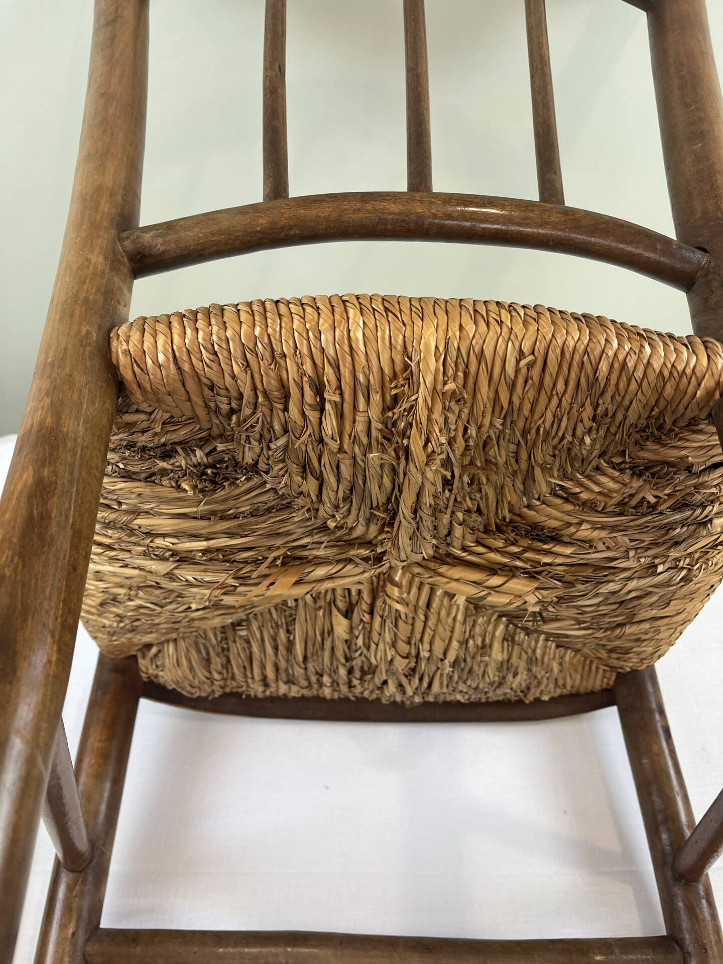 Chaise en bois et paille 