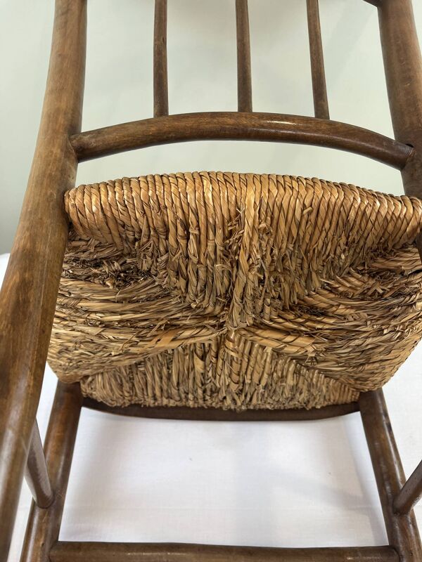 Chaise en bois et paille