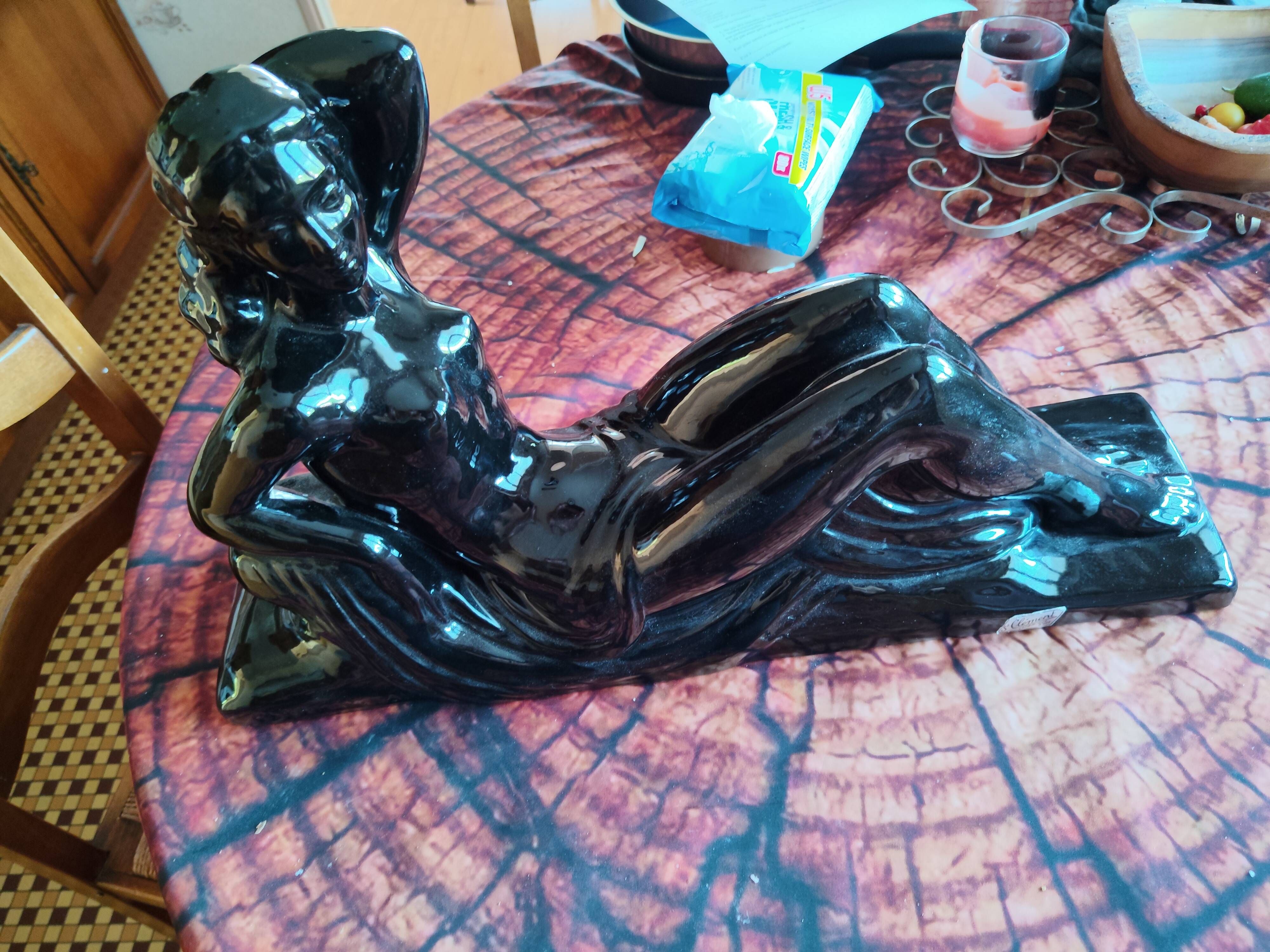 Sculpture of a nude woman lying down Art Deco — C. Delaney / St Clément (Black enamel)