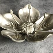 Vintage lotus flower ashtray with 5 removable petals in silver metal