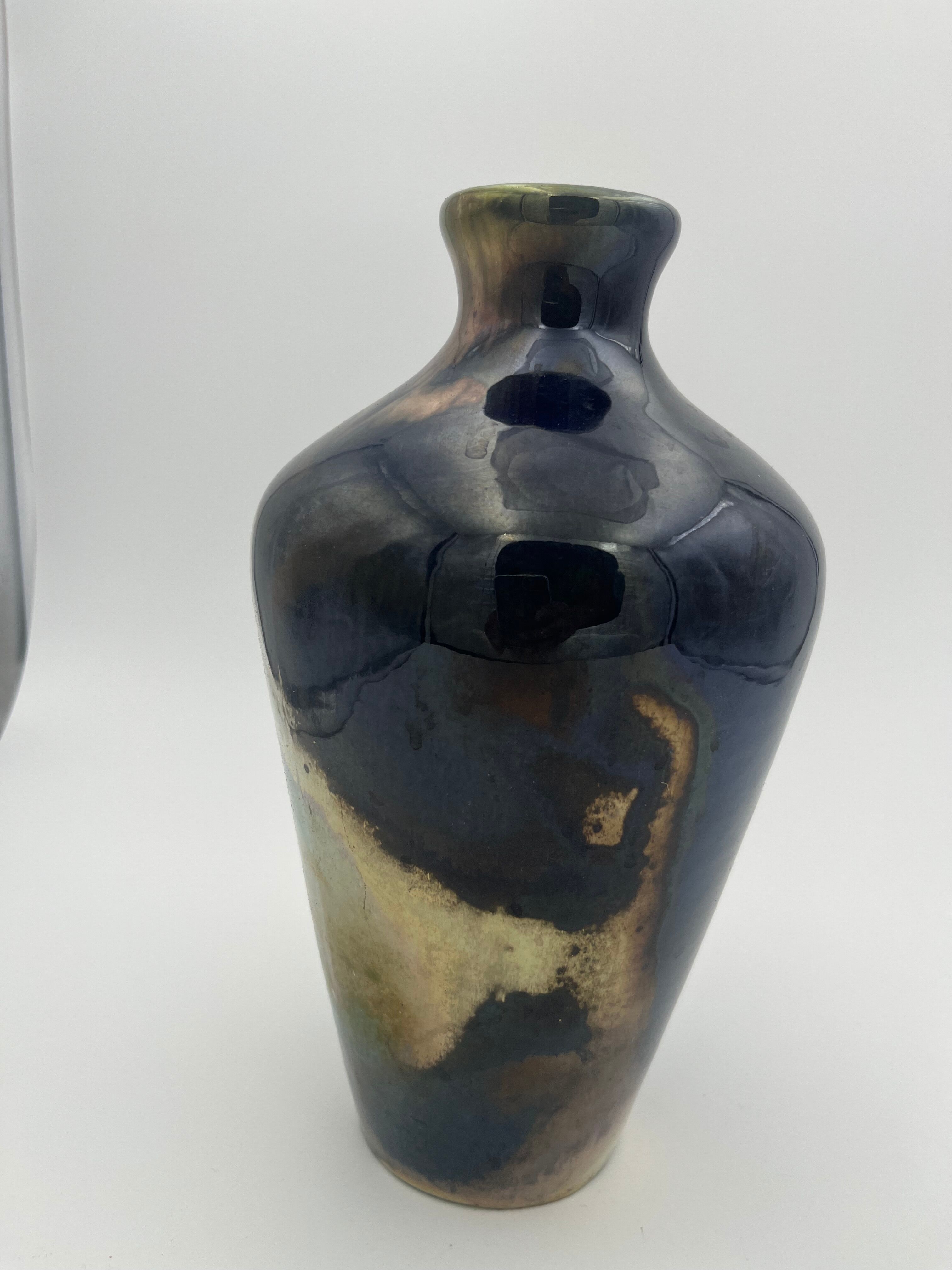 baluster vase in flamed sandstone of Rambervillers