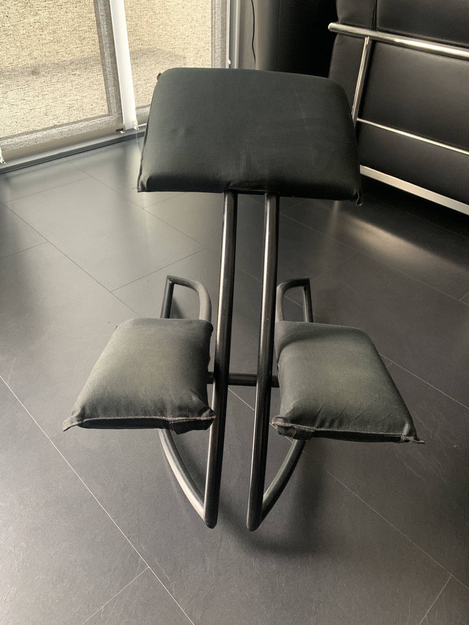 2 sièges « Mister Bliss » de Philippe STARCK 1983