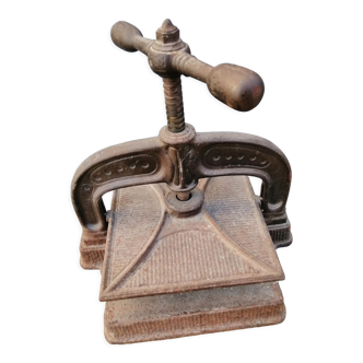 Notary press in cast iron