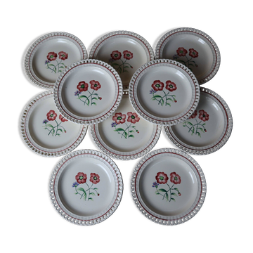 10 assiettes à dessert dentelées en demi porcelaine de Lunéville