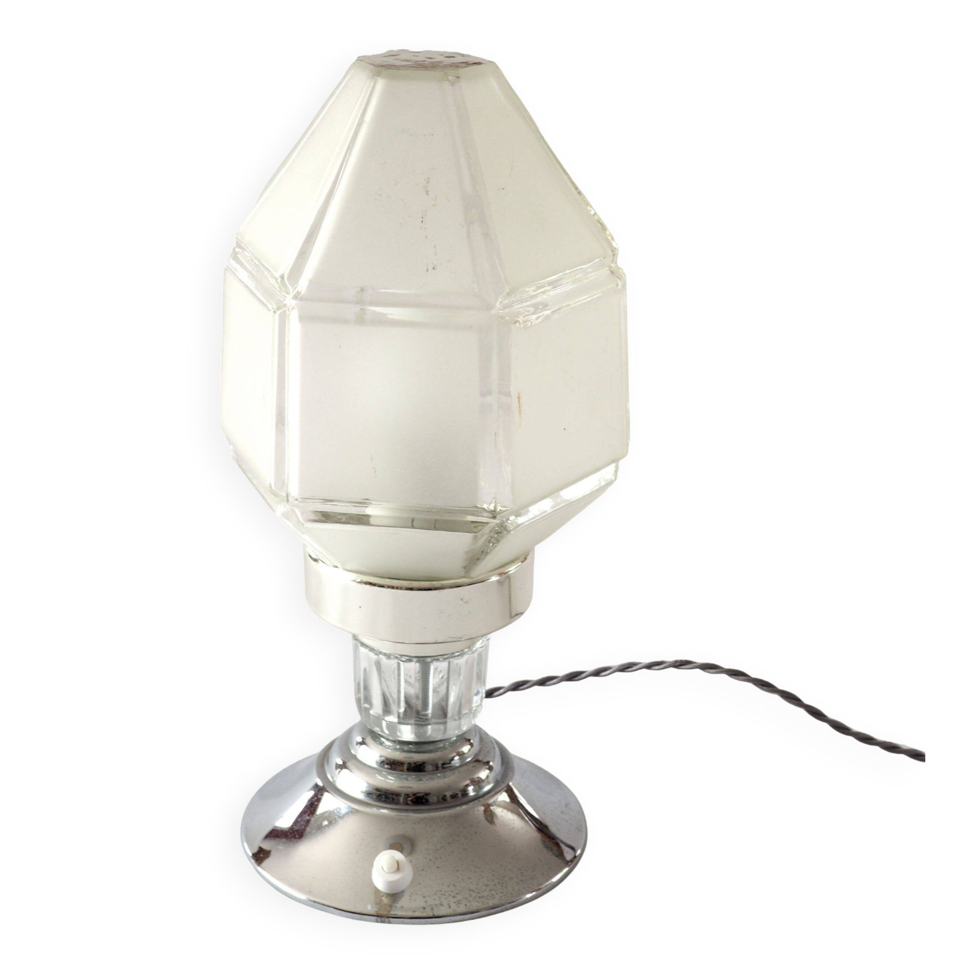 Art Deco lamp with faceted glass