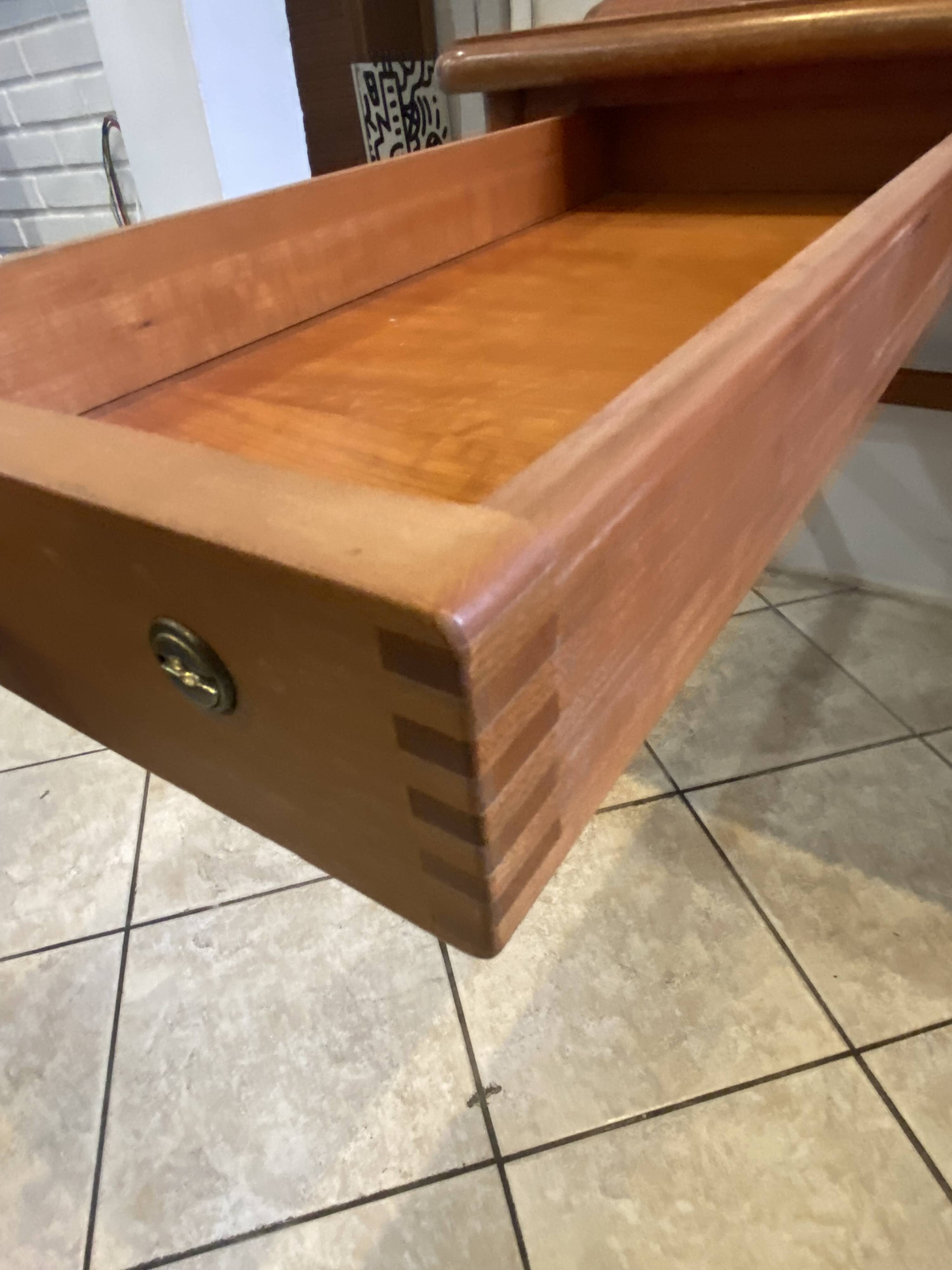 Bureau Andreas Hansen pour Hadsten Traeindustri Denmark 1994