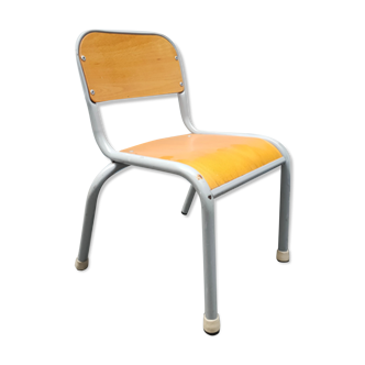 Chaise d'écolier enfant