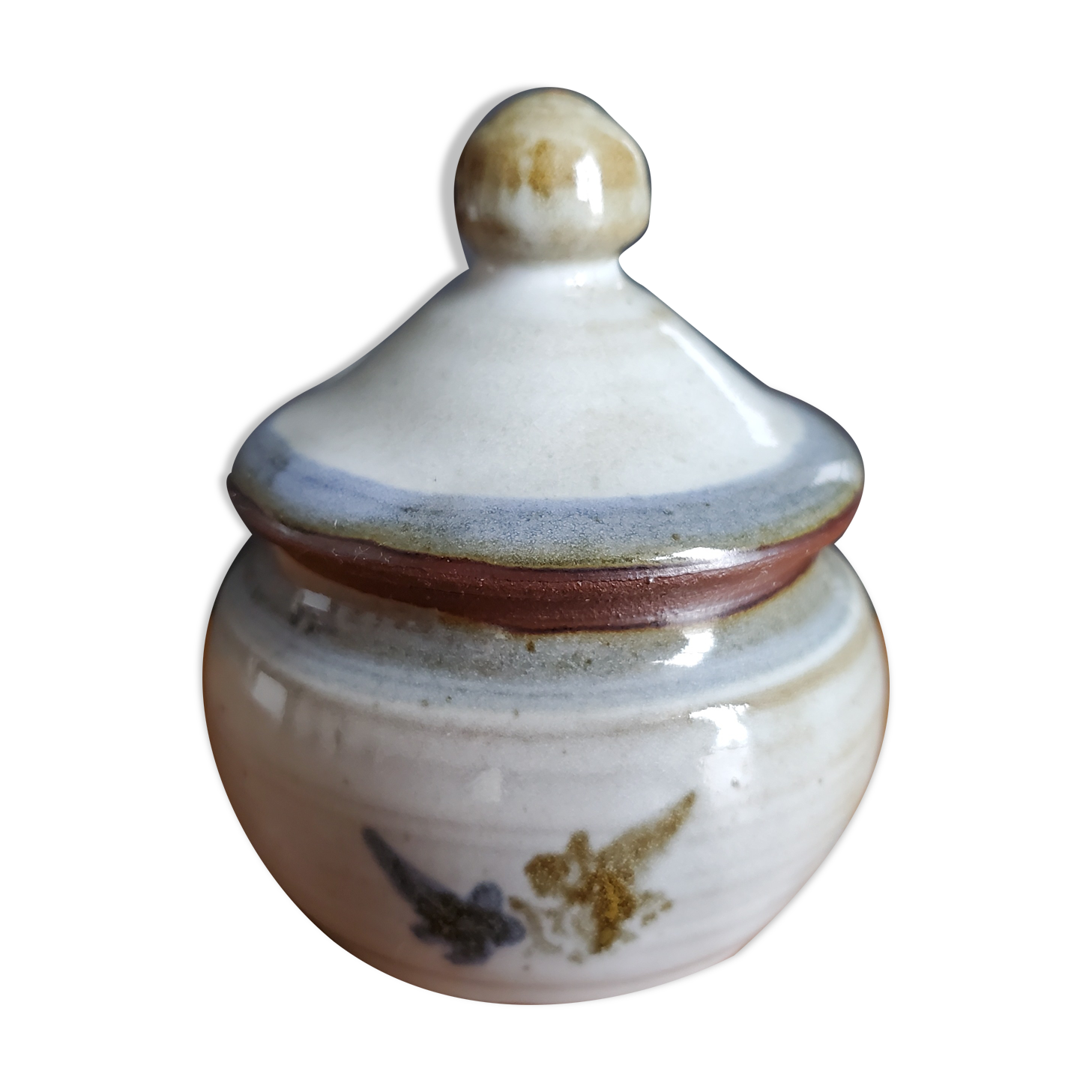 Covered pot in Poncé sandstone signed