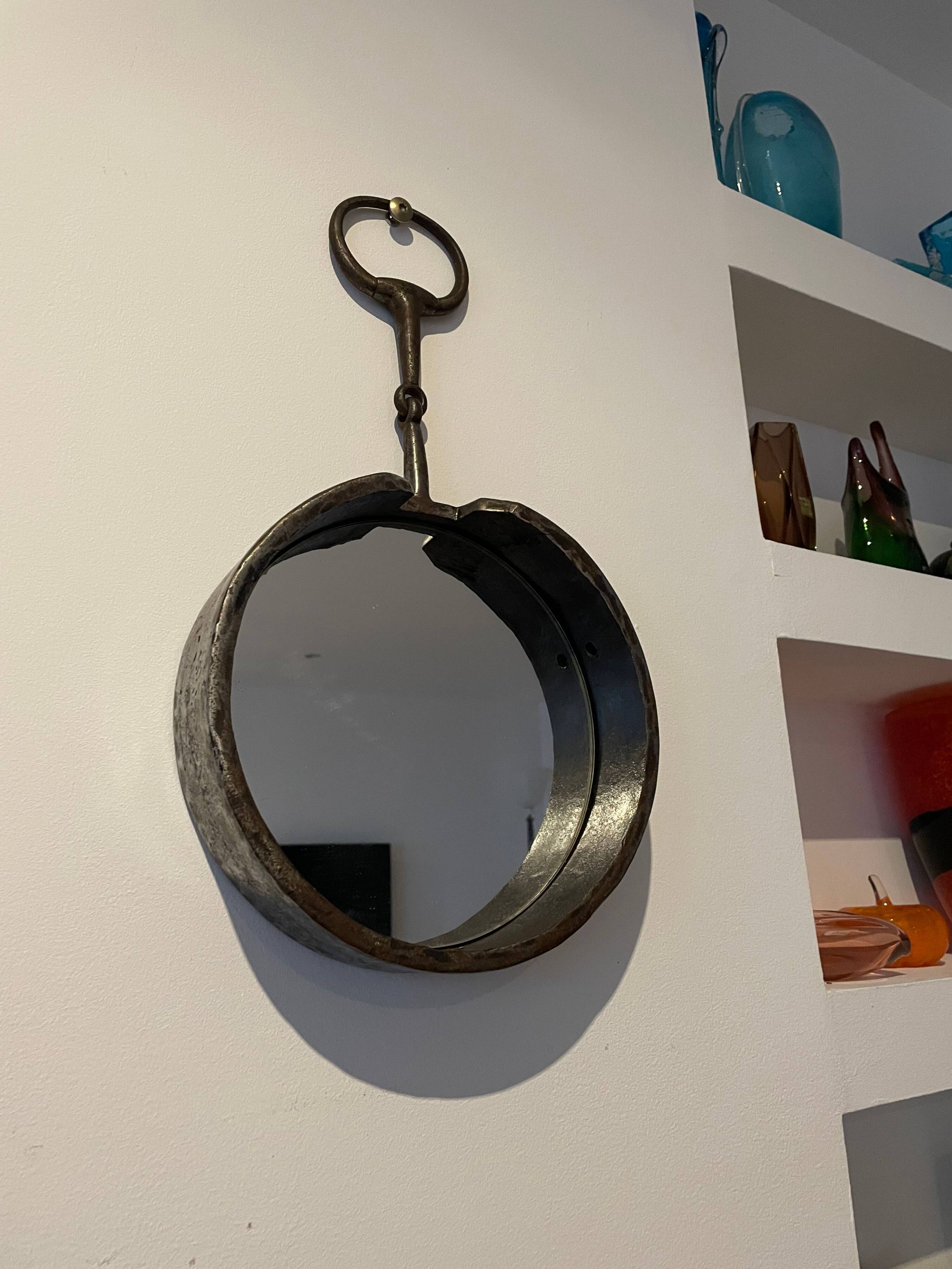 Miroir brutaliste en fer forgé