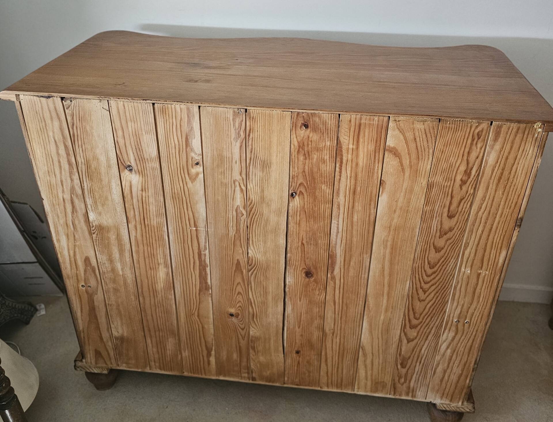 Solid pine chest of drawers
