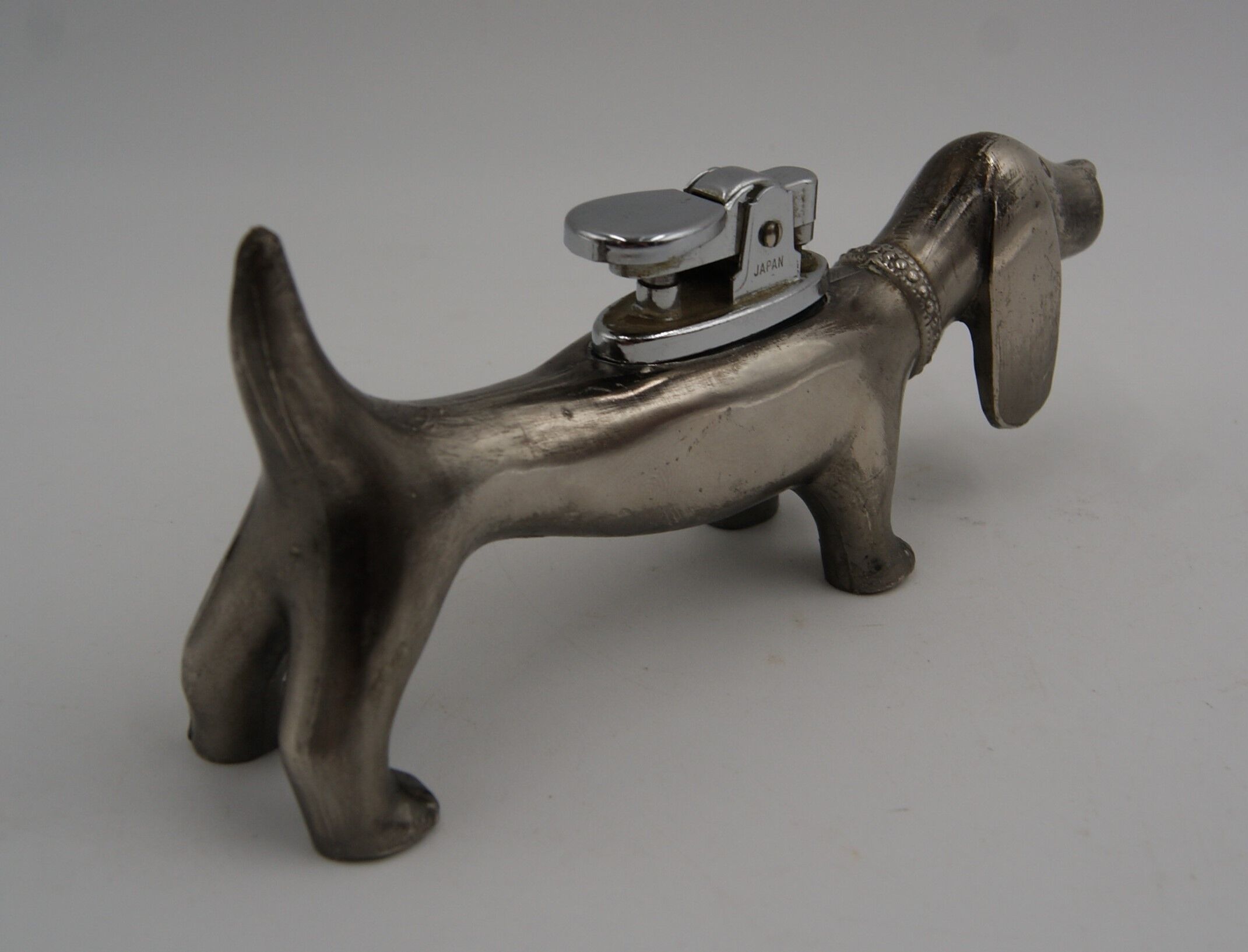 Briquet de table chien saucisse vintage