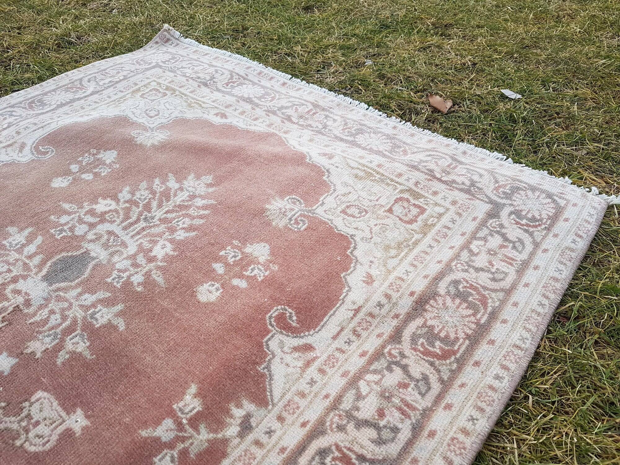 Vintage Turkish handmade rug 93x151 cm
