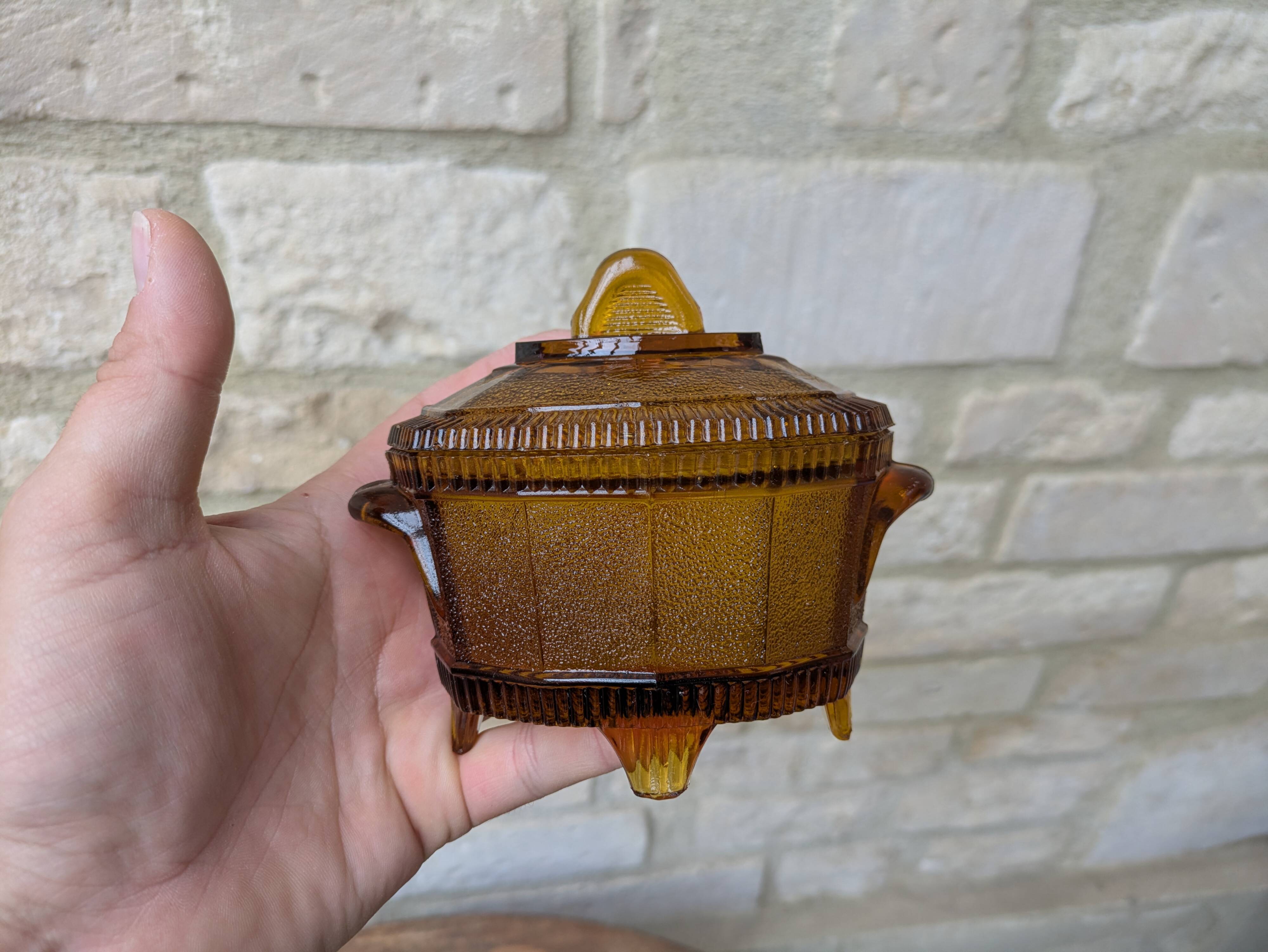 Amber glass bonbonnière with lid