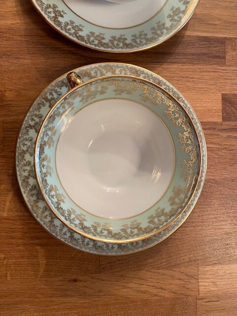 Set of 2 limoges porcelain tea cups