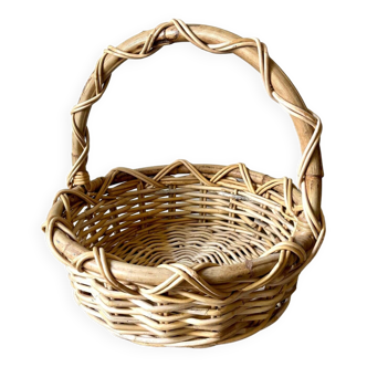 Woven wicker basket