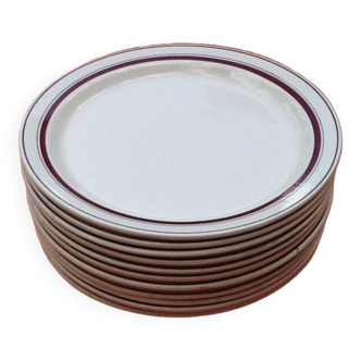 11 Flat plates (dessert Earthenware Boch Frères. La louvière. Made in Belgium