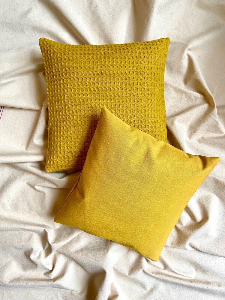 Yellow oilcloth cushion 40 cm