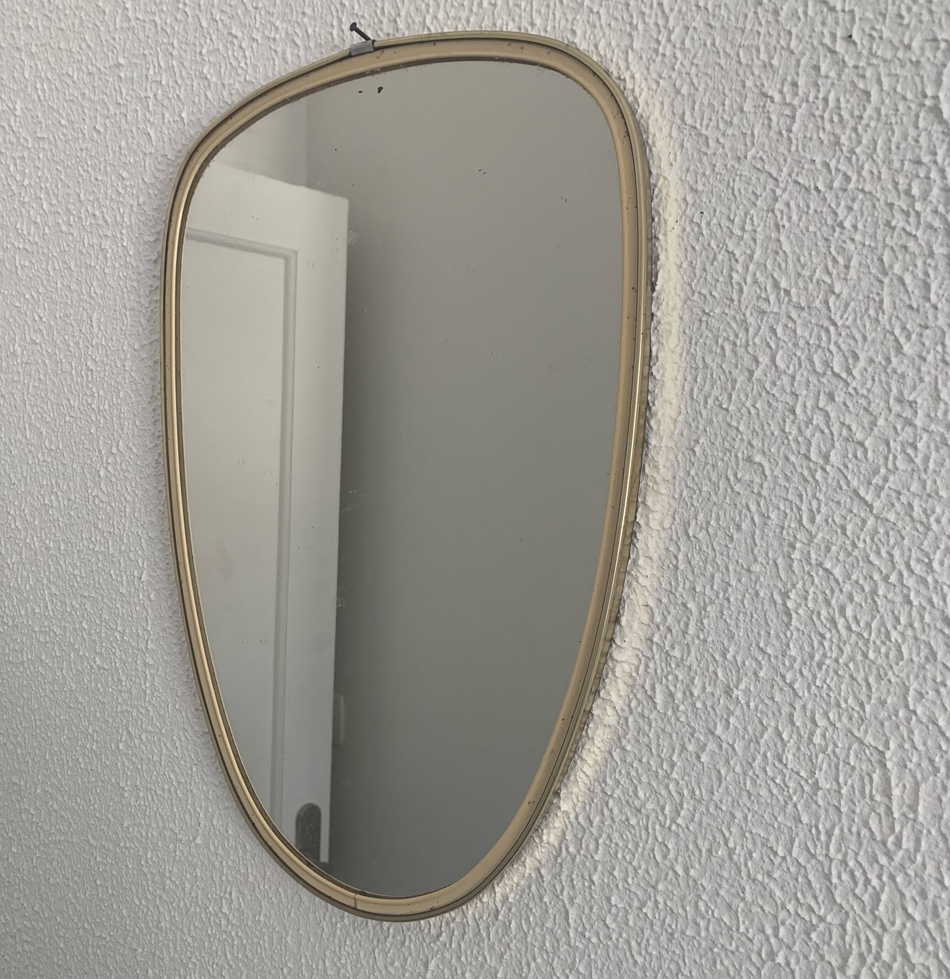 Vintage 1960 asymmetrical mirror in free form - 40 x 26 cm