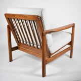 Fauteuil bouclé original Baczyk, restauré, blanc, teck